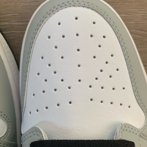 Brand new Jordan 1 Low Smoke Grey - Picture 6 of 7